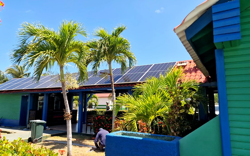 Paneles solares en Sucursal náutica Marlin Jardines del Rey, Ciego de Ávila